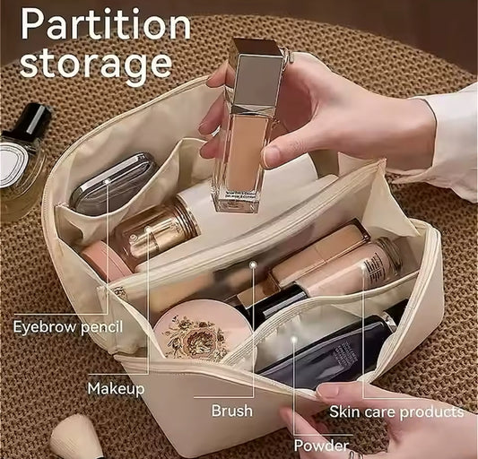 Toil with several pockets